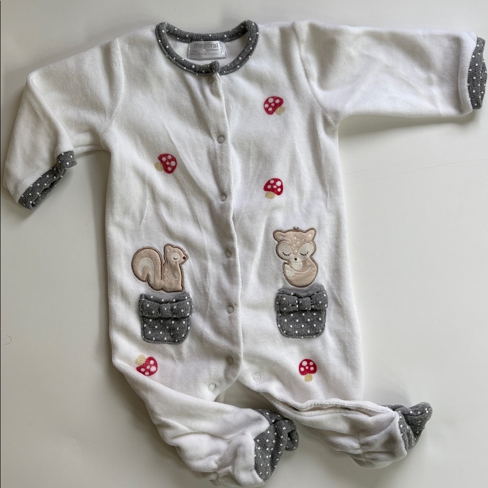 Mayoral footie sleeper foxes mushrooms grey neutral size newborn or 1-2 months